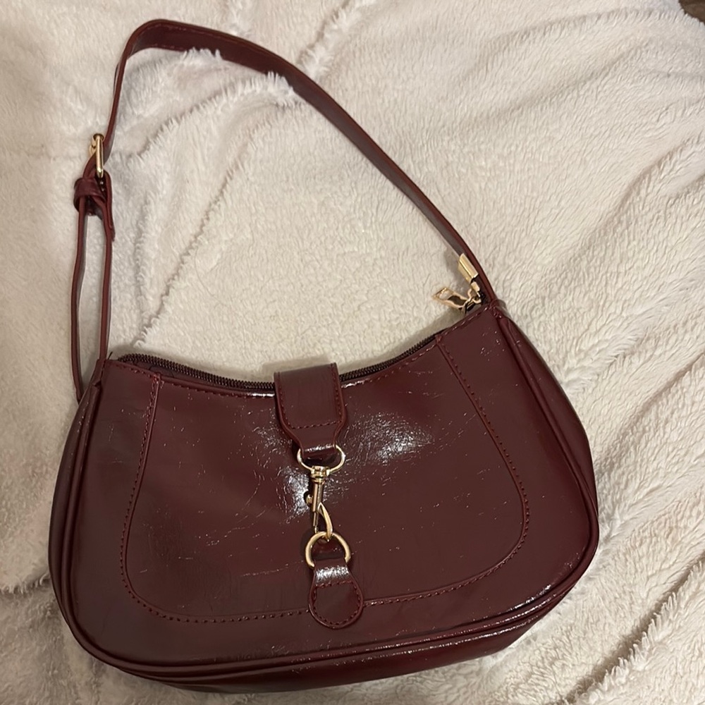 Elegant Burgundy Shoulder Bag